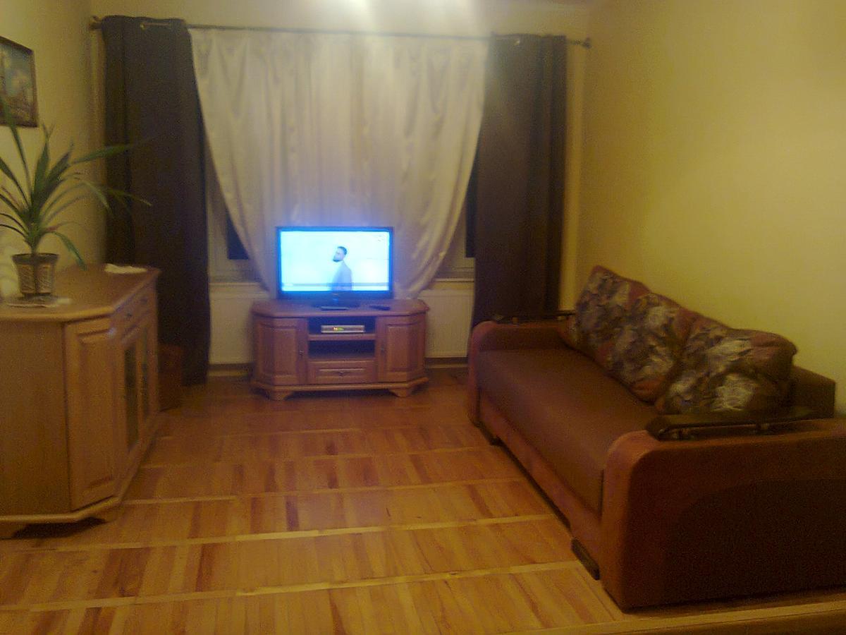 Apartment With Balcony Lviv Dış mekan fotoğraf